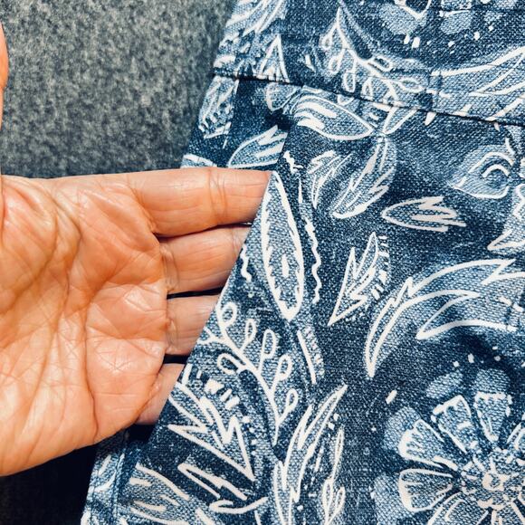 RipSkirt Hawaii Navy White Floral Wrap Skirt Women Sz‎ XL Knee Length 3 EUC - Picture 8 of 8